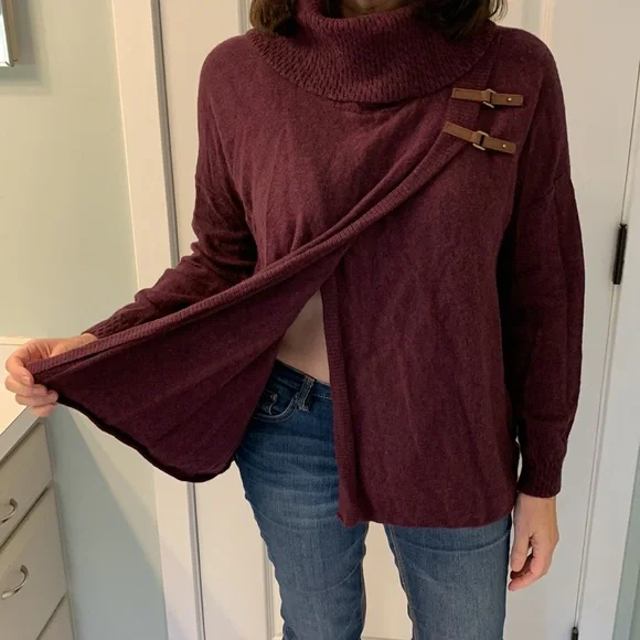 Merino Wool Plum Turtleneck Sweater - Picture 4 of 6